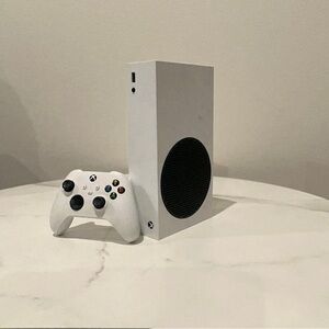 Xbox Series S White Gaming Console with Controller